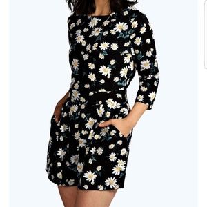 Daisy print romper